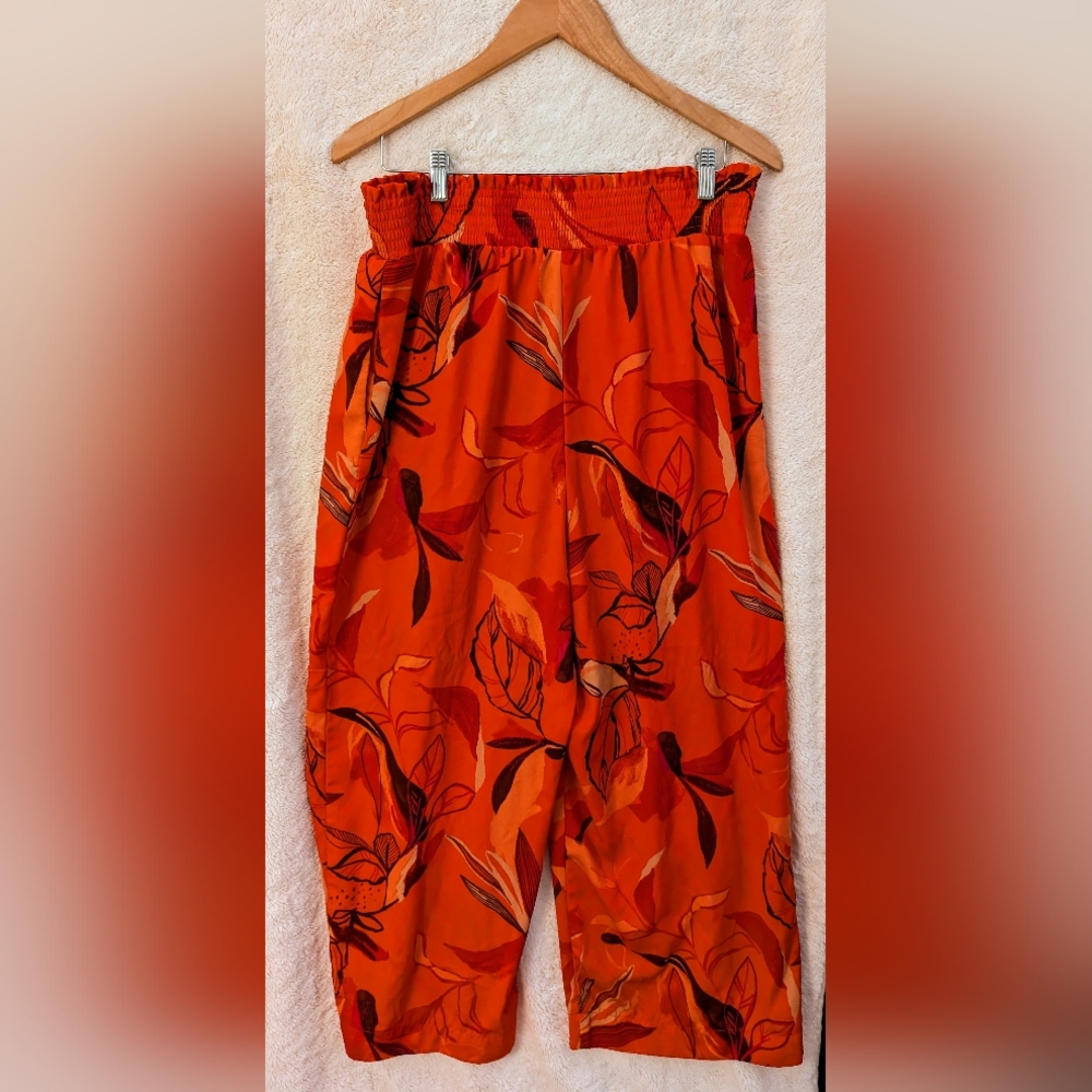 A New Day Red Orange Wide Leg Cropped Floral Pants | Size L | Summer 🌞